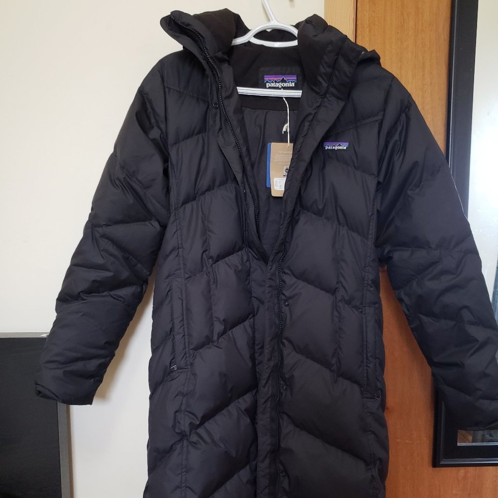 Patagonia Women's Down With It parka